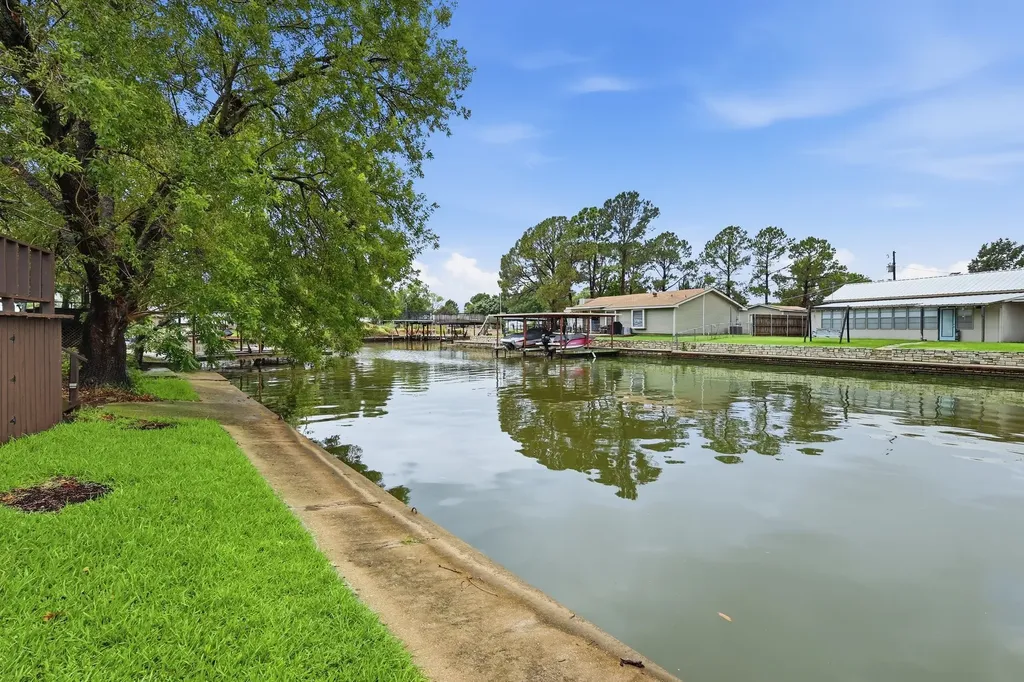 4417 Wildwood Circle Granbury TX 76049