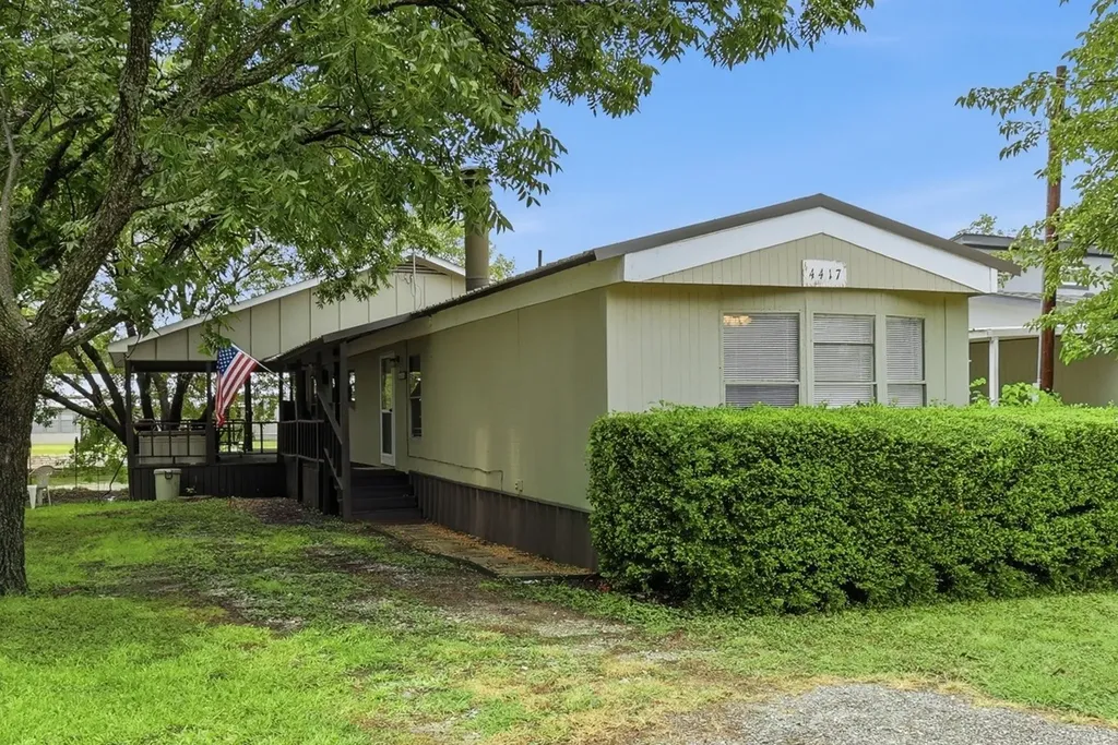 4417 Wildwood Circle Granbury TX 76049