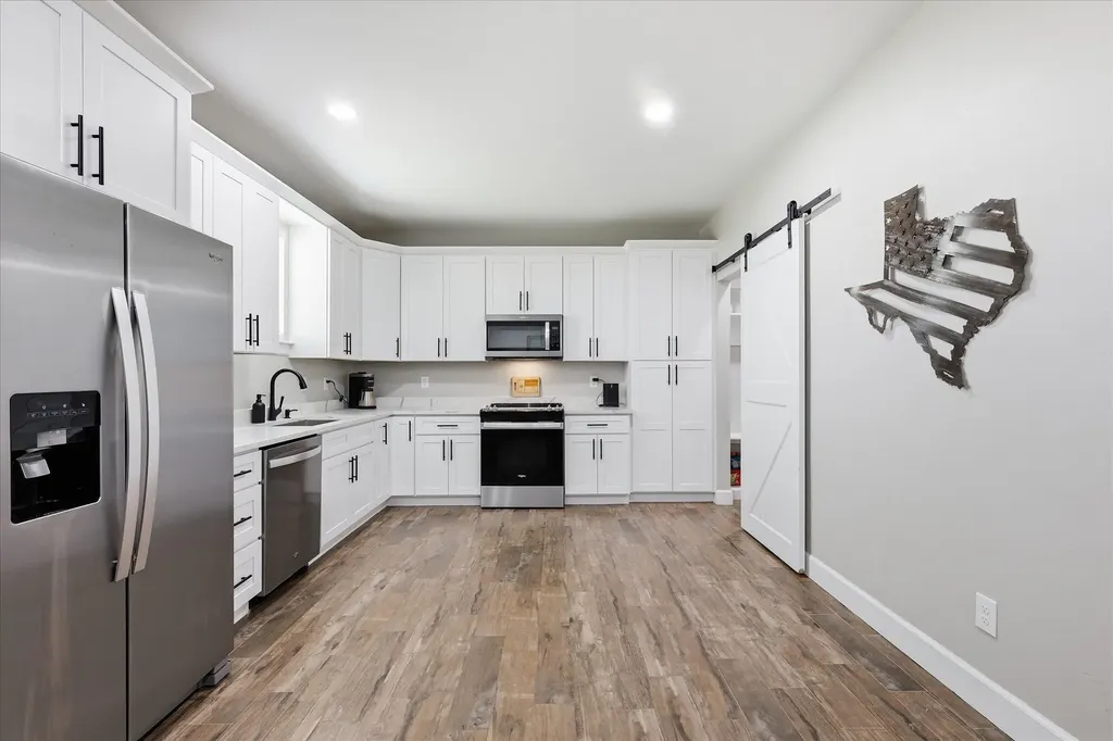 10061 Fm 66 Grandview TX 76050