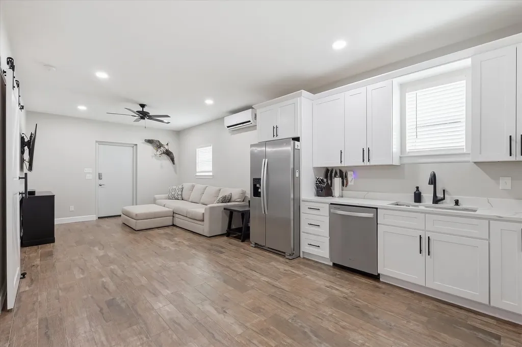10061 Fm 66 Grandview TX 76050