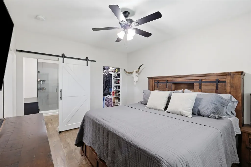 10061 Fm 66 Grandview TX 76050