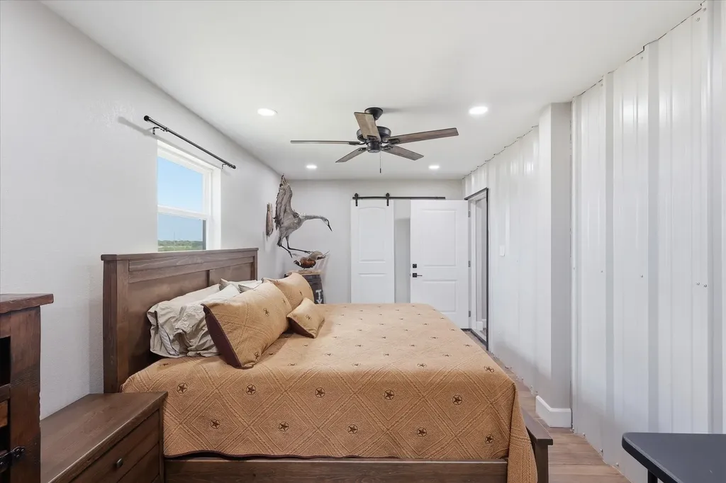 10061 Fm 66 Grandview TX 76050