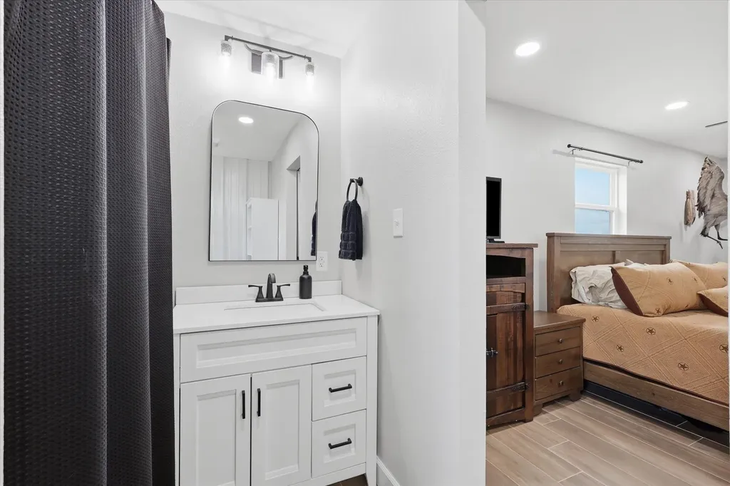 10061 Fm 66 Grandview TX 76050