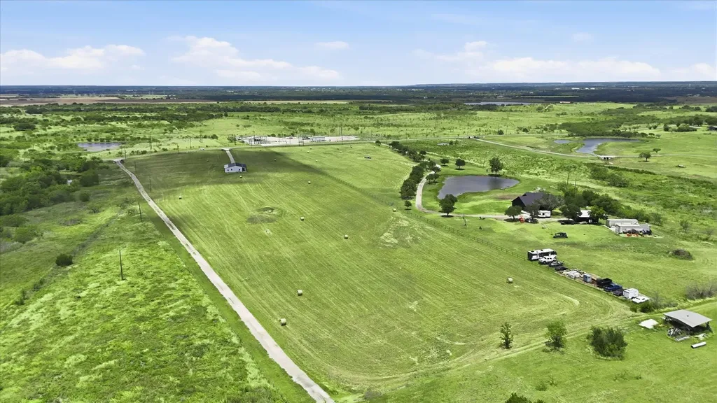 10061 Fm 66 Grandview TX 76050