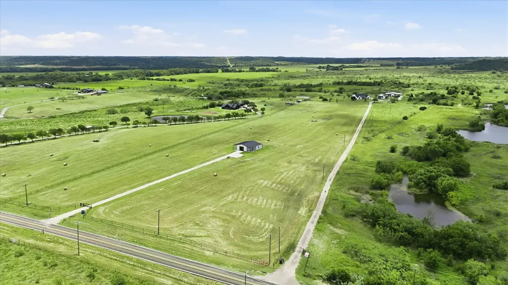 10061 Fm 66 Grandview TX 76050