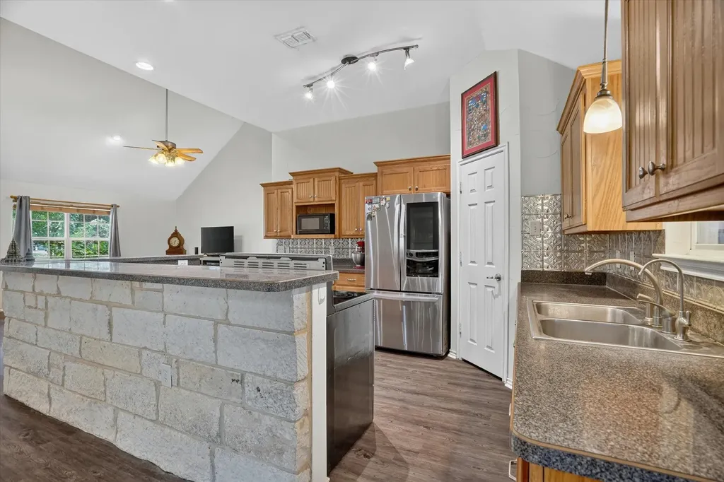 1654 Ranger Highway Weatherford TX 76088
