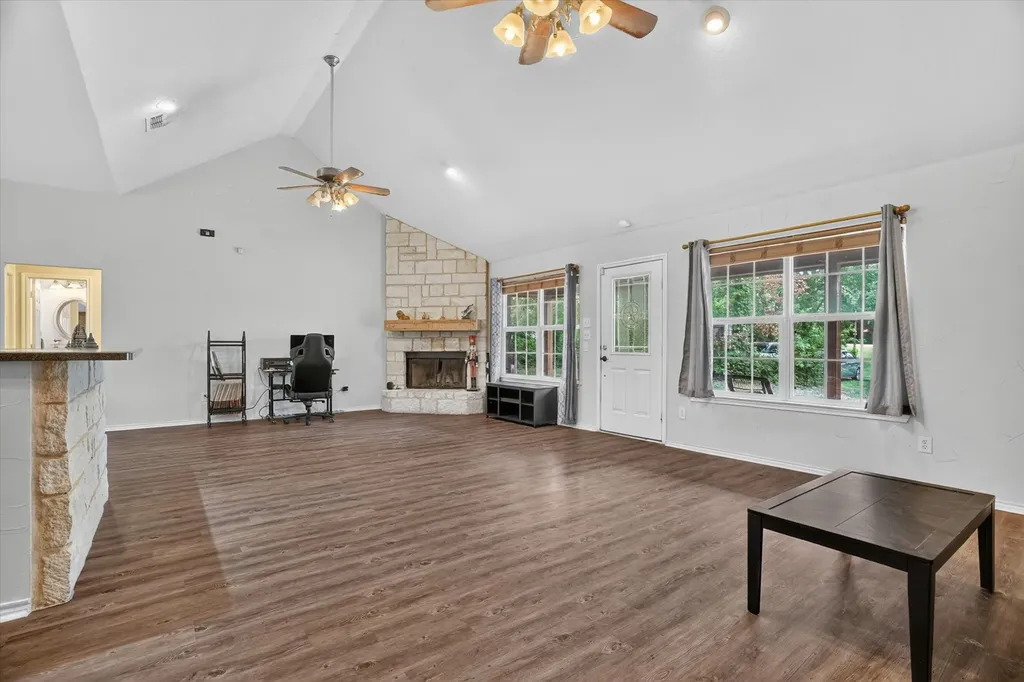 1654 Ranger Highway Weatherford TX 76088