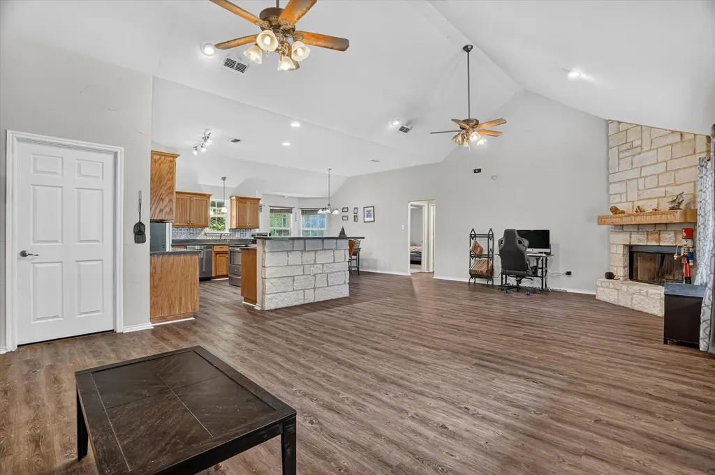 1654 Ranger Highway Weatherford TX 76088