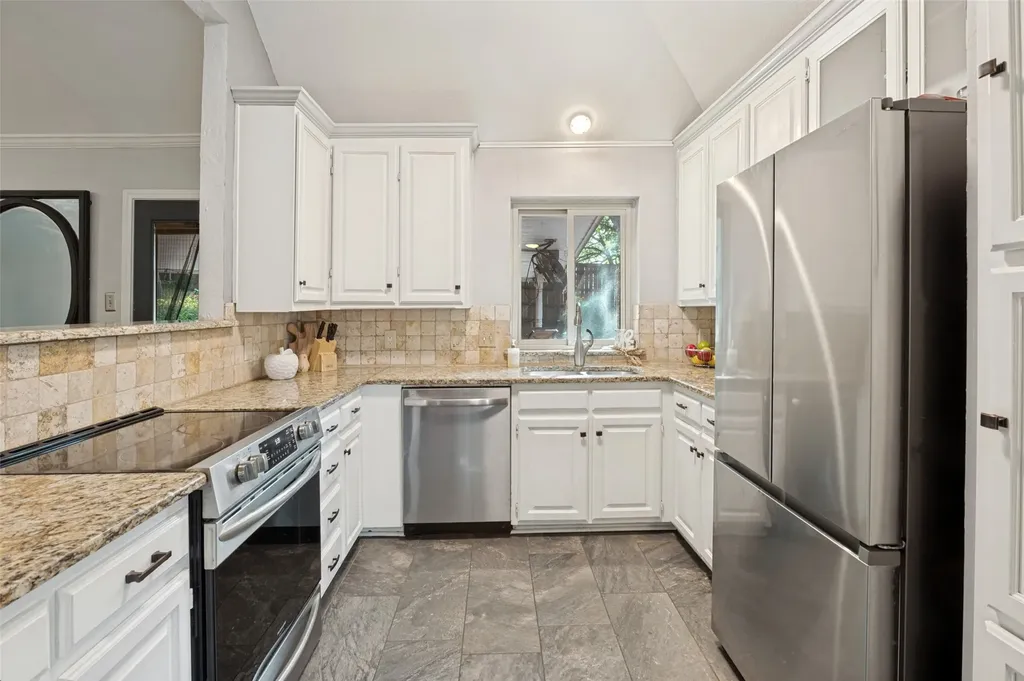 4404 Oak Brook Court Arlington TX 76016