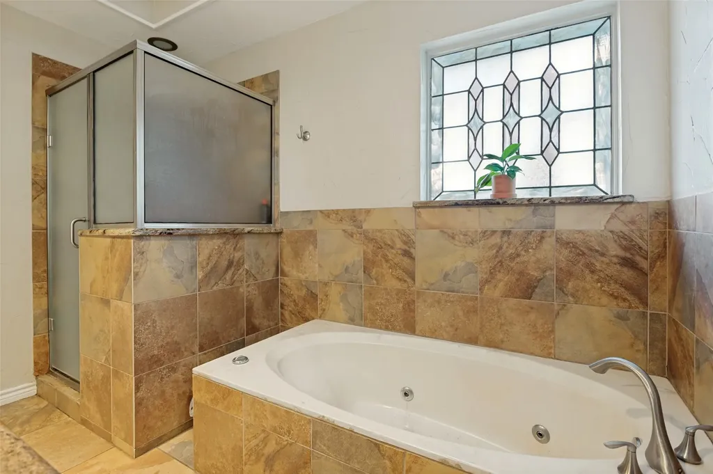4404 Oak Brook Court Arlington TX 76016