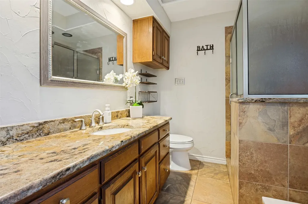 4404 Oak Brook Court Arlington TX 76016