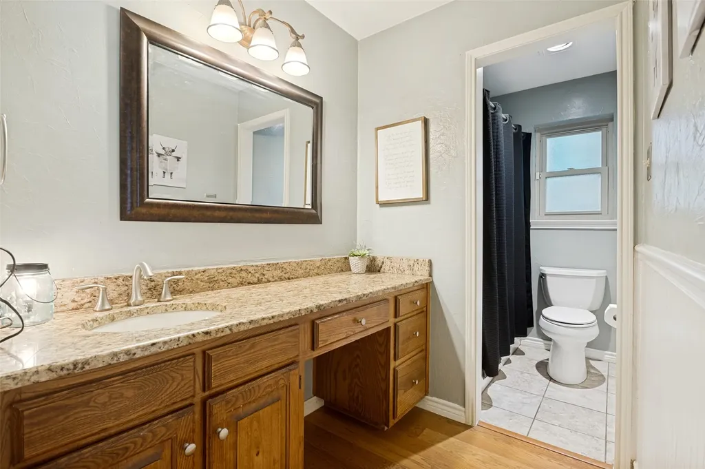 4404 Oak Brook Court Arlington TX 76016