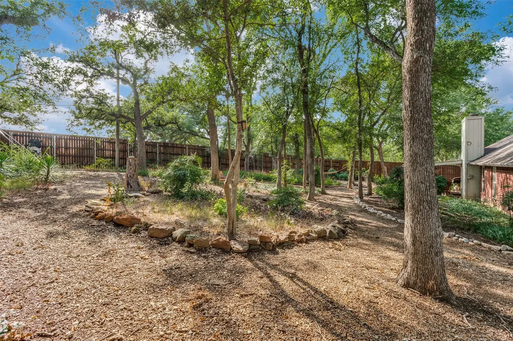 4404 Oak Brook Court Arlington TX 76016