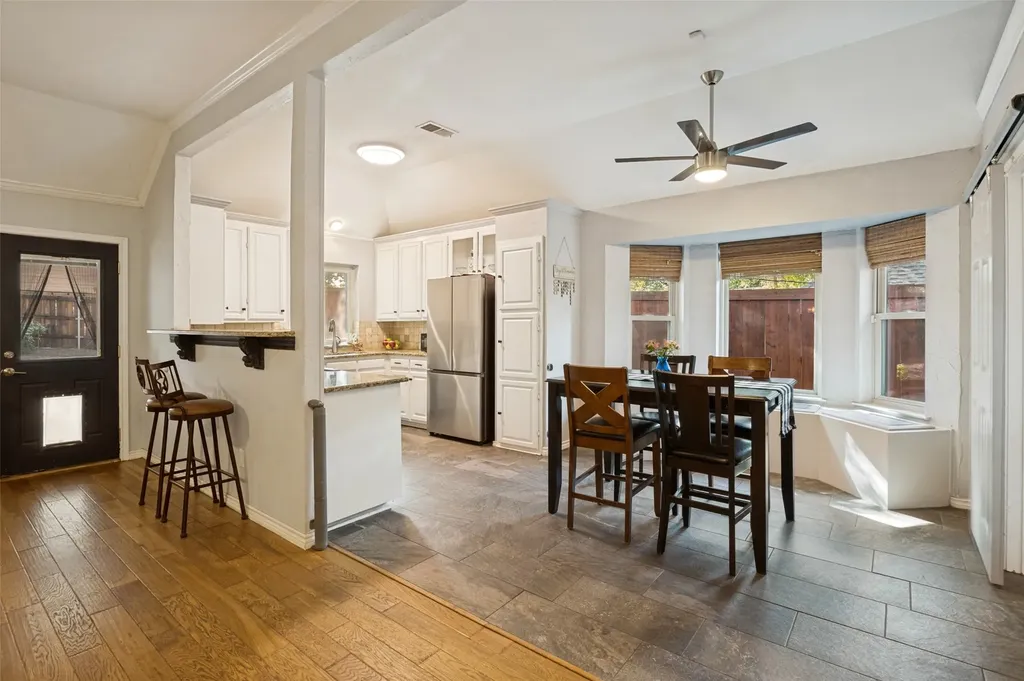 4404 Oak Brook Court Arlington TX 76016