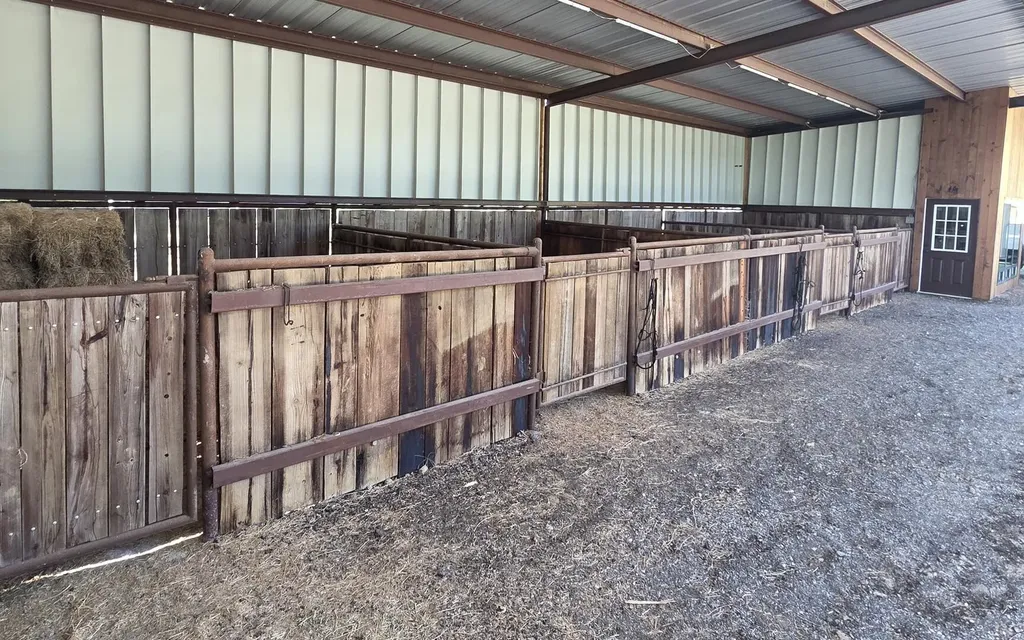 1746 S Fm 372 Gainesville TX 76240