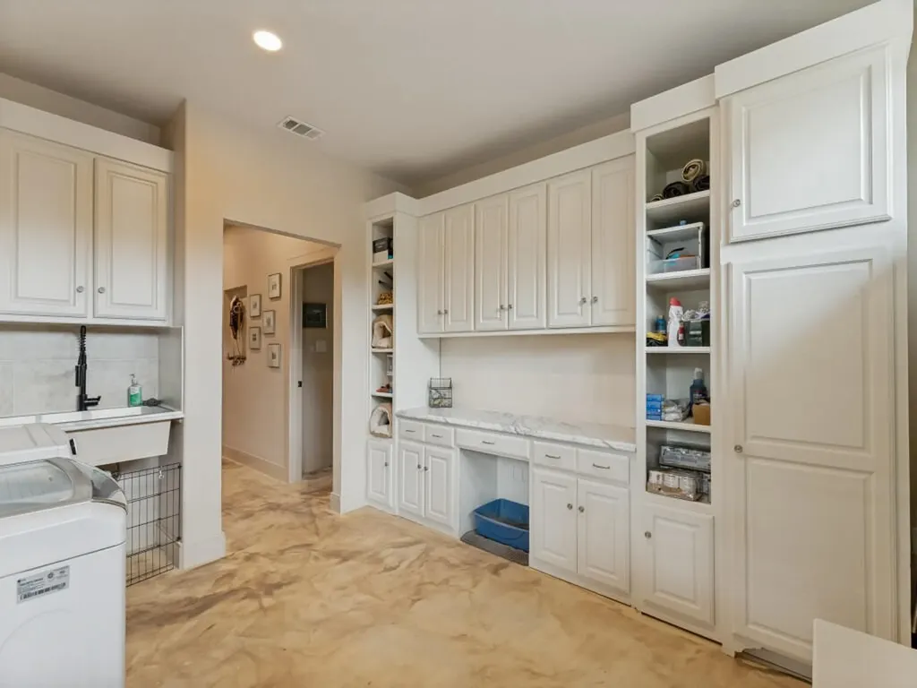 1746 S Fm 372 Gainesville TX 76240