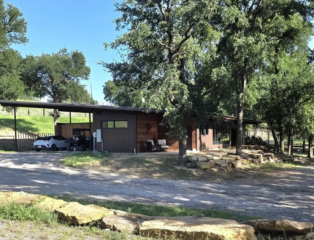 1746 S Fm 372 Gainesville TX 76240