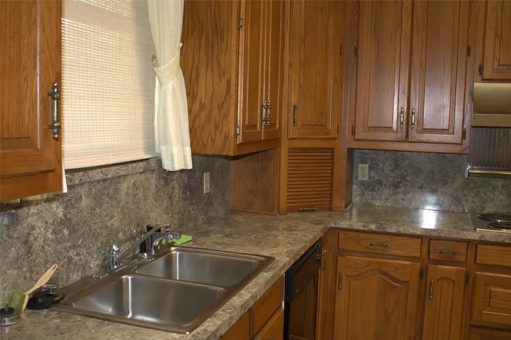 2300 W Main Street Lancaster TX 75146