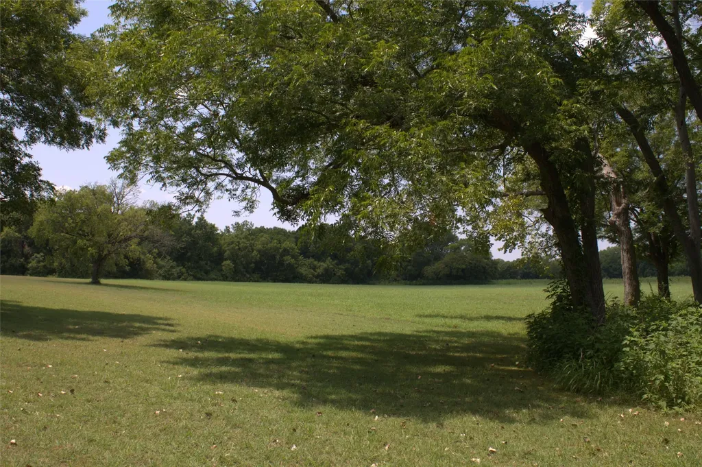2300 W Main Street Lancaster TX 75146