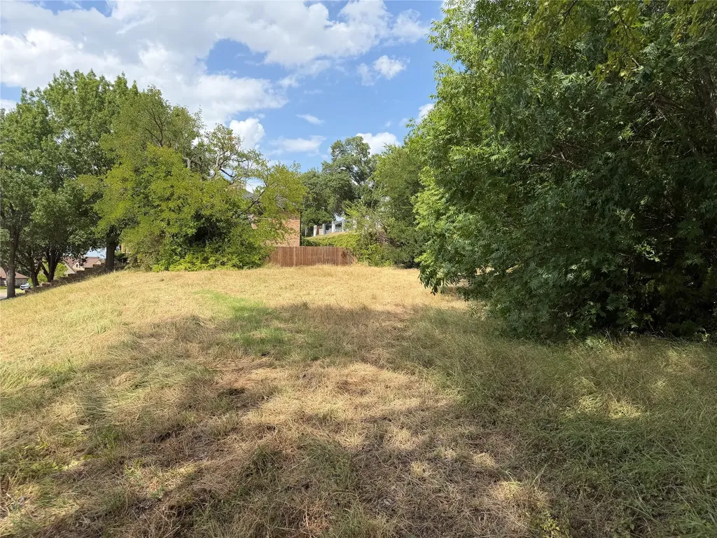 18 Thornhill Road Benbrook TX 76132
