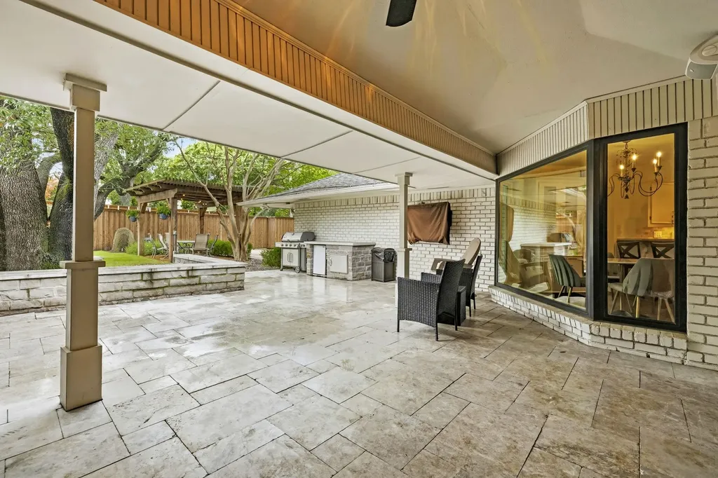 7210 Meadow Road Dallas TX 75230