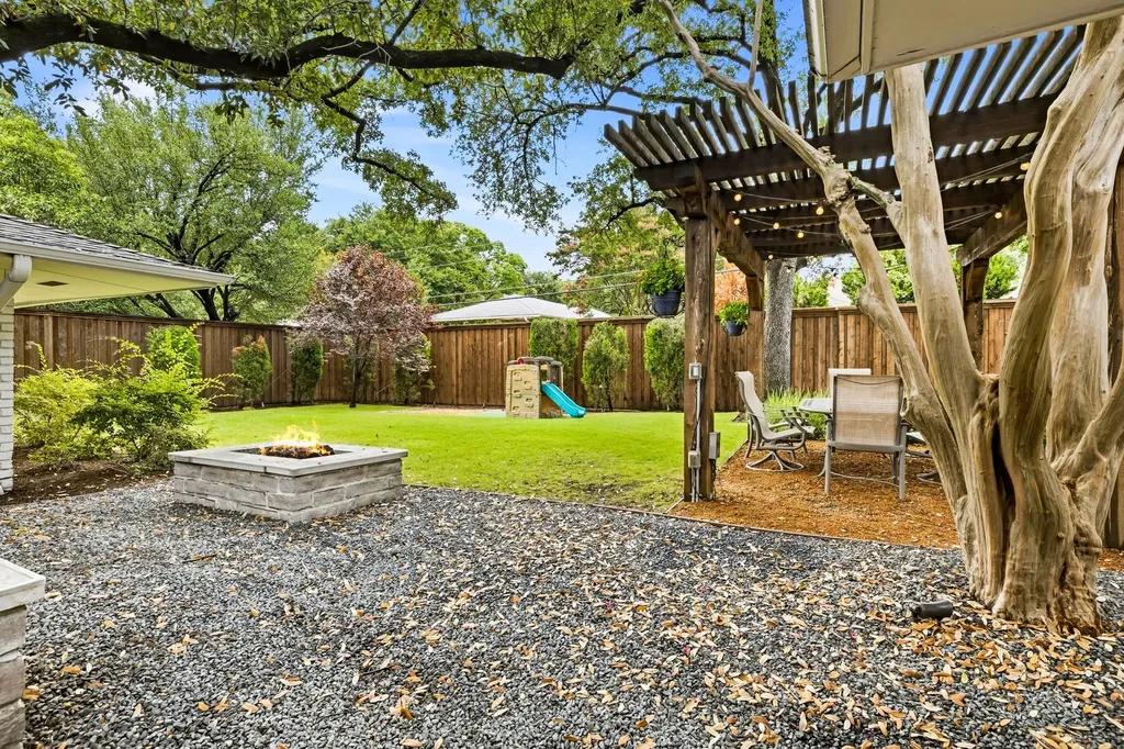 7210 Meadow Road Dallas TX 75230