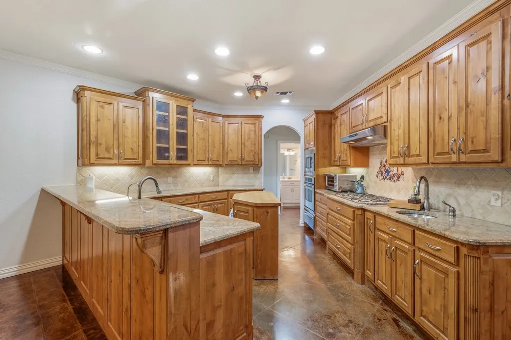 910 Mallard Pointe Drive Granbury TX 76049