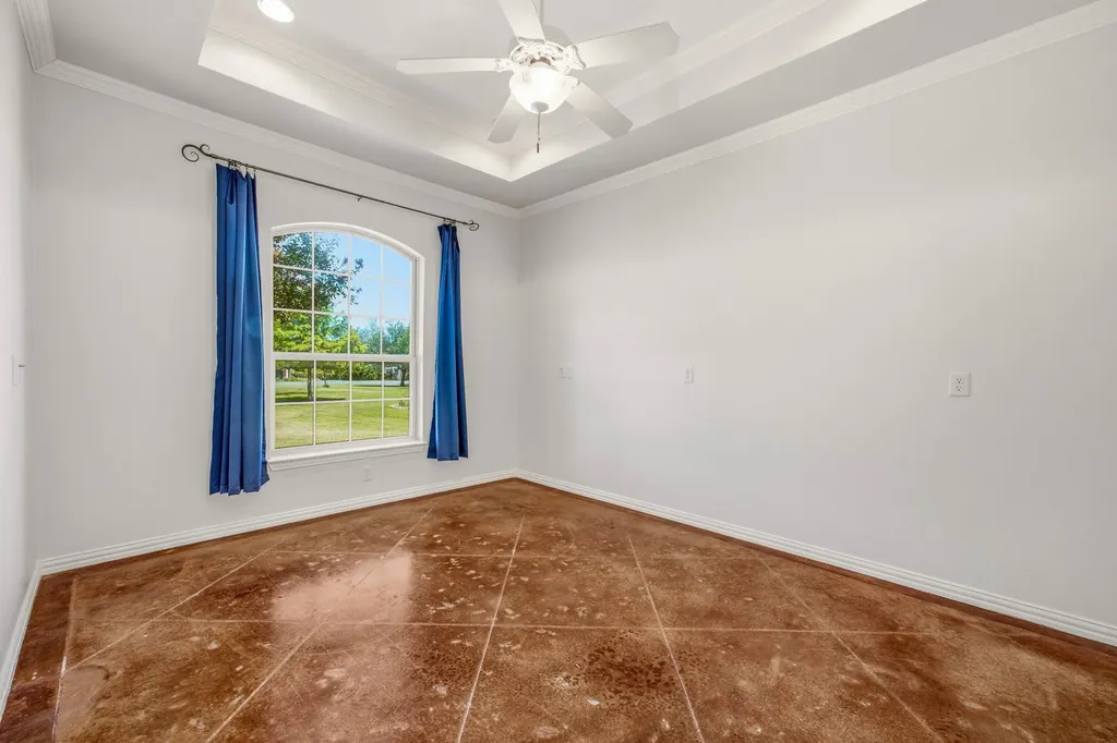 910 Mallard Pointe Drive Granbury TX 76049