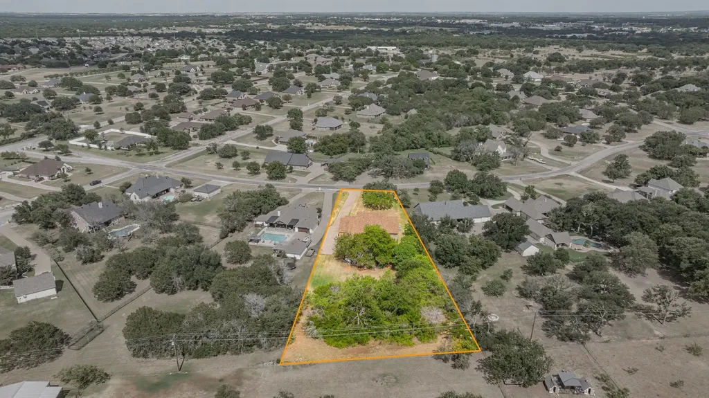 910 Mallard Pointe Drive Granbury TX 76049