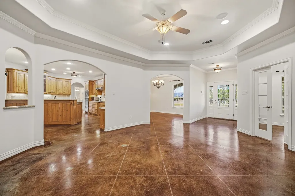 910 Mallard Pointe Drive Granbury TX 76049