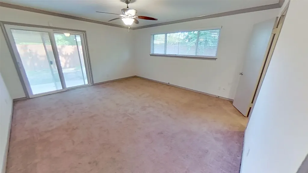 3609 Stables Dallas TX 75229