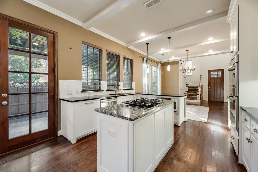 2518 Bill Moses Parkway Farmers Branch TX 75234