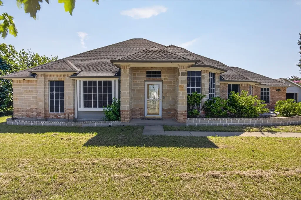 7851 Mavis Avenue Waxahachie TX 75167