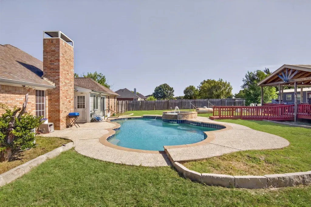 7851 Mavis Avenue Waxahachie TX 75167