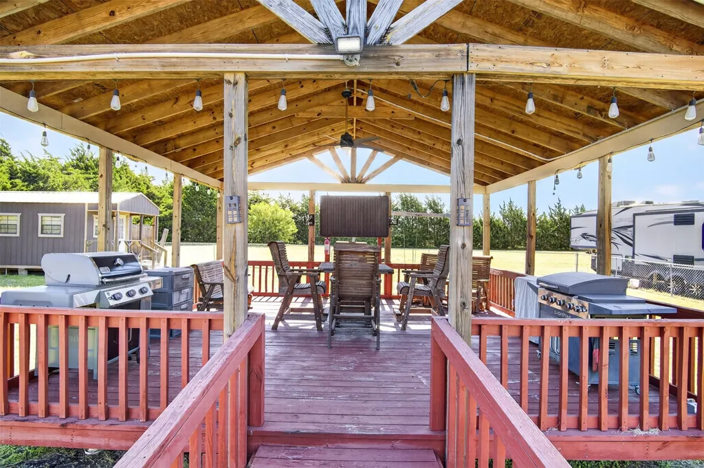 7851 Mavis Avenue Waxahachie TX 75167