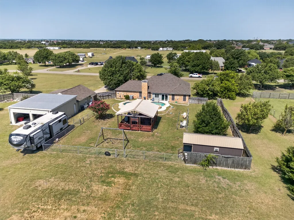7851 Mavis Avenue Waxahachie TX 75167