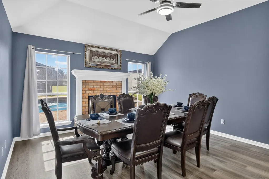 7851 Mavis Avenue Waxahachie TX 75167