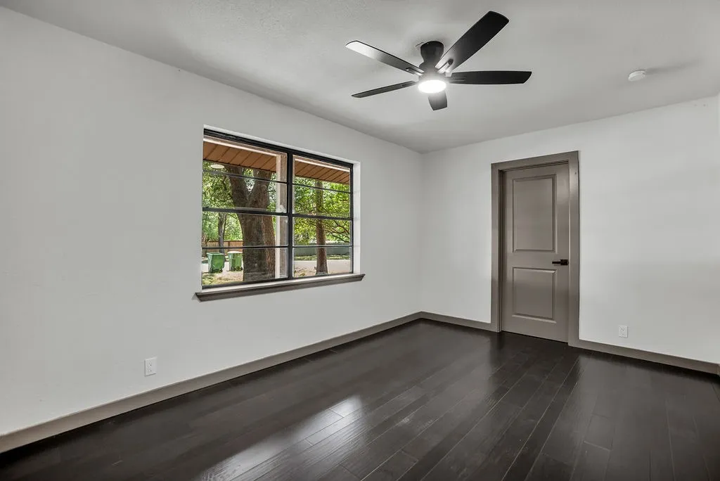 611 Cain Street Lake Dallas TX 75065