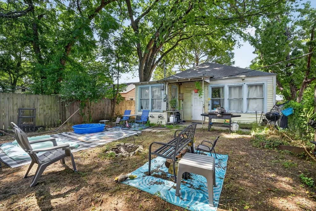 2822 Marigold Avenue Fort Worth TX 76111