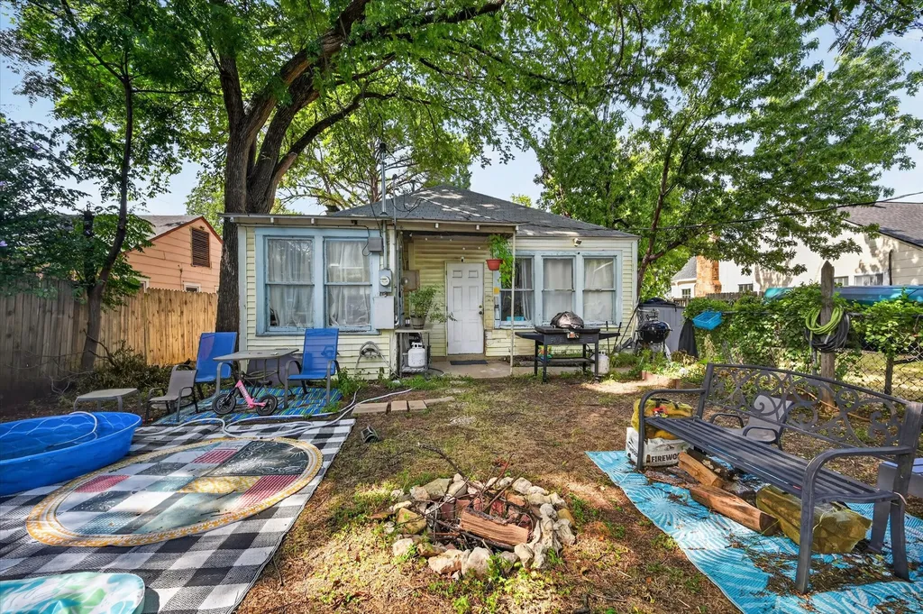 2822 Marigold Avenue Fort Worth TX 76111