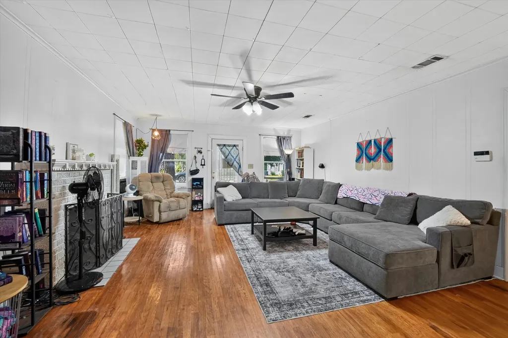2822 Marigold Avenue Fort Worth TX 76111