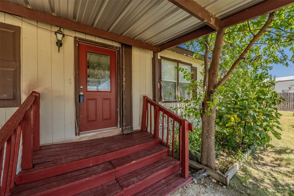 3704 Berry Springs Court Joshua TX 76058