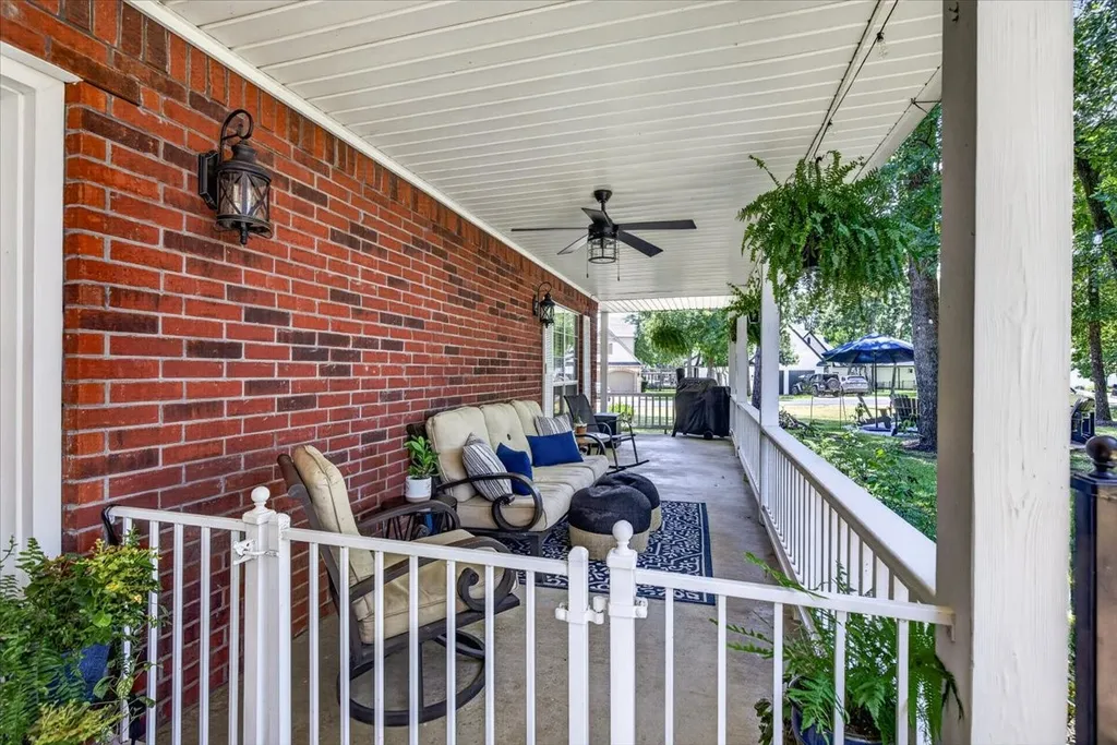233 Saint Andrews Drive E Mabank TX 75156