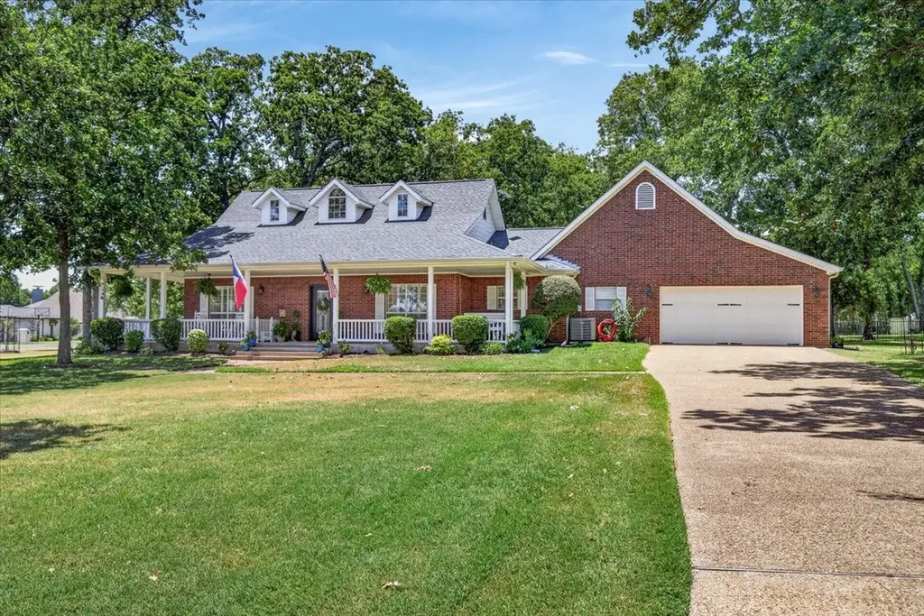 233 Saint Andrews Drive E Mabank TX 75156