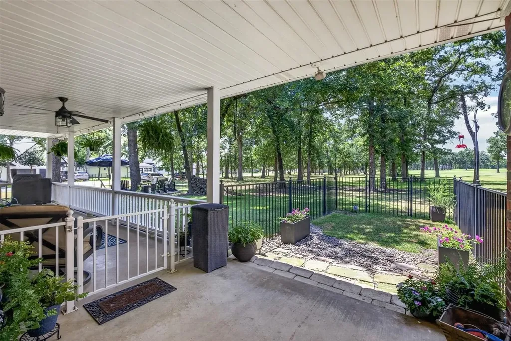 233 Saint Andrews Drive E Mabank TX 75156