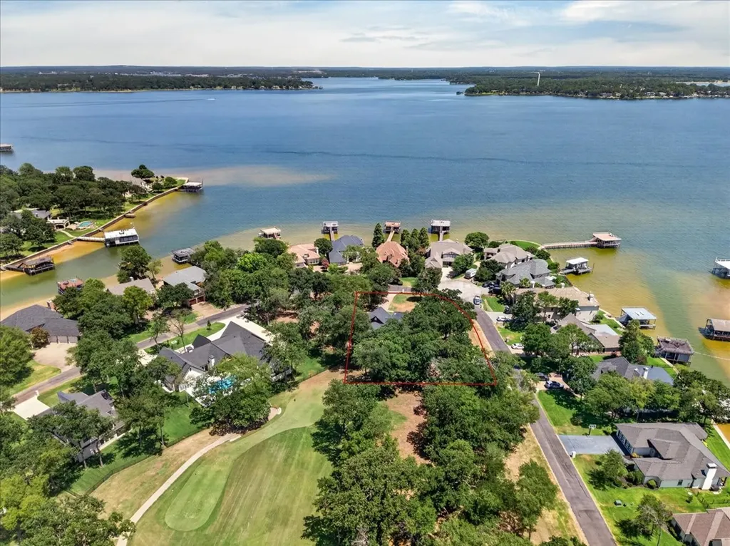 233 Saint Andrews Drive E Mabank TX 75156