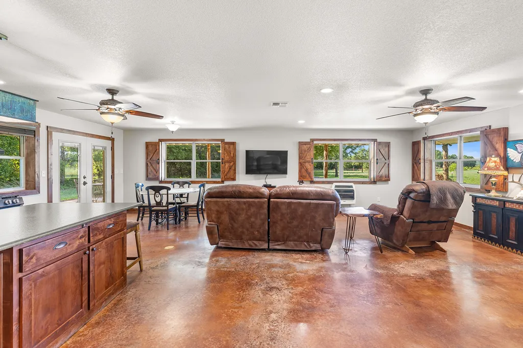10371 State Highway 148 Jacksboro TX 76458