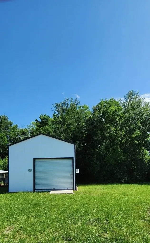 1660 Red Road Howe TX 75459