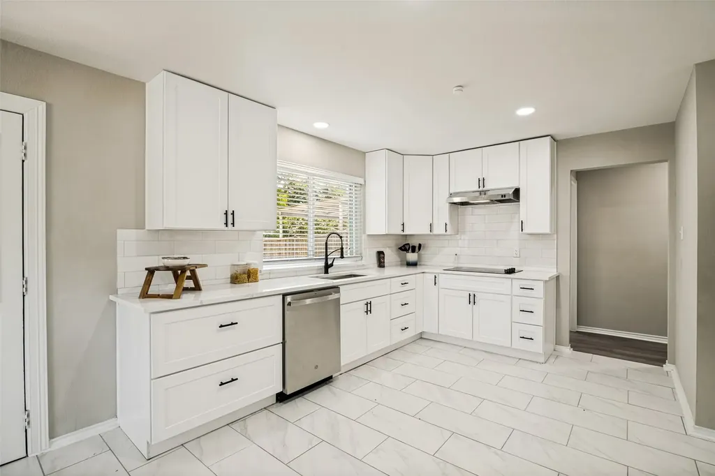 5121 Vera Cruz Drive Garland TX 75043