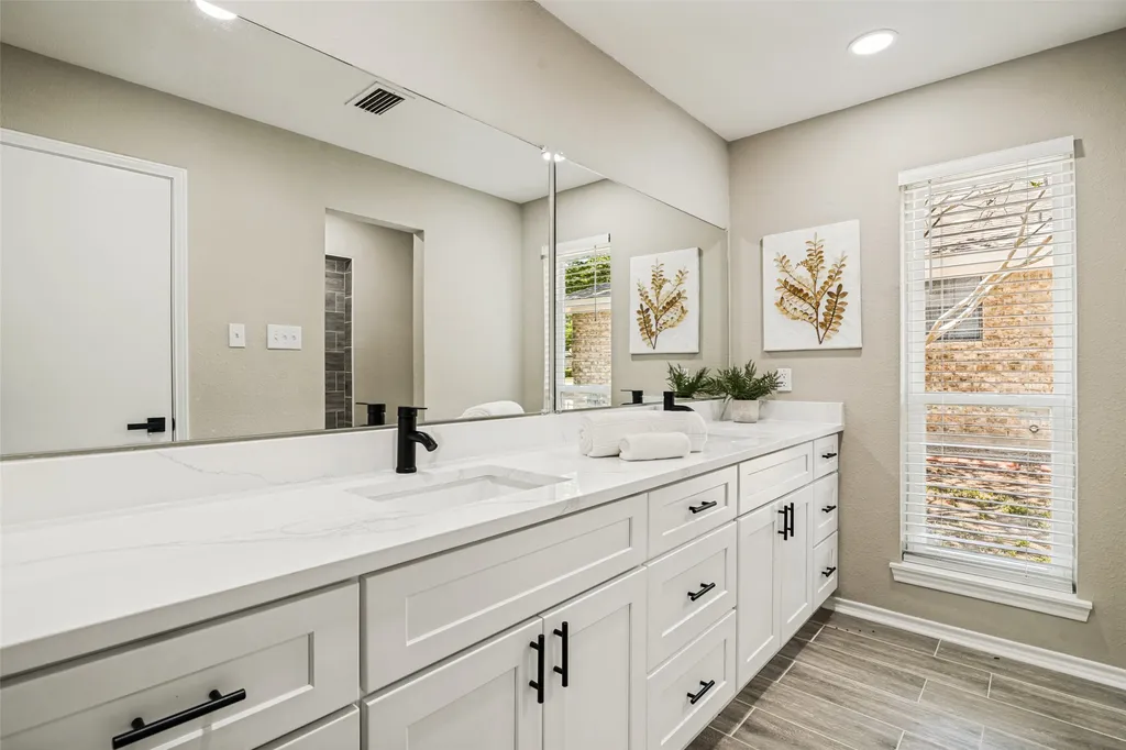 5121 Vera Cruz Drive Garland TX 75043